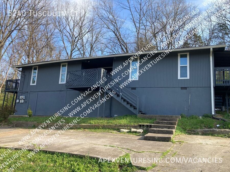 Photo - 5240 Tusculum Ct-