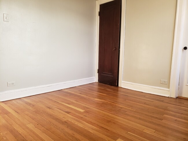 Building Photo - 4608 N Spaulding Ave