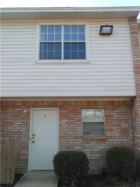 Foto principal - 3300 Madison St