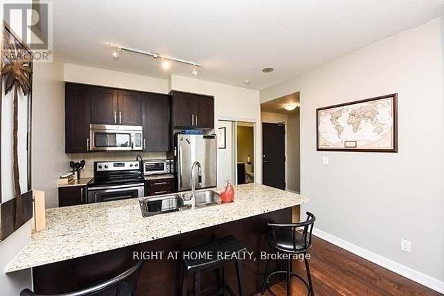 Photo du bâtiment - 4070 Confederation Pkwy