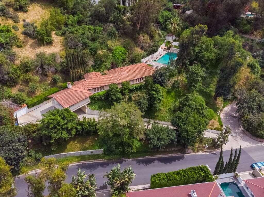 Foto principal - 2340 Outpost Dr