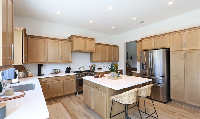 Foto del edificio - Beautiful Four Bedroom Three Bath Home Located in Granit Bay