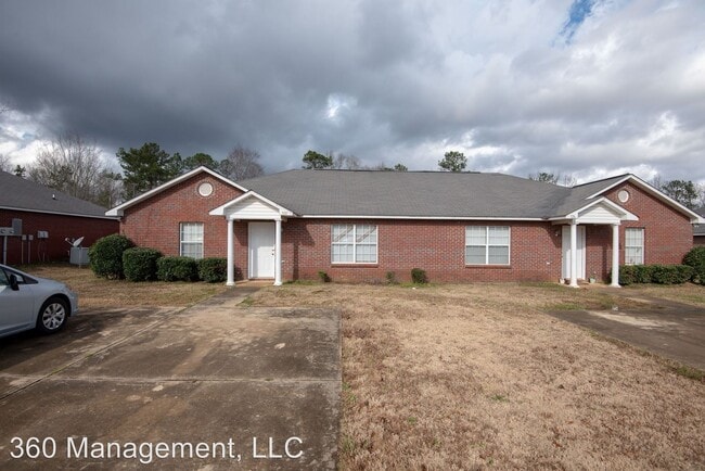 Building Photo - 726-728 Yeager Ln