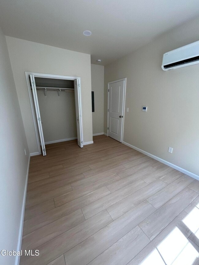 Building Photo - 4219 Menga Dr