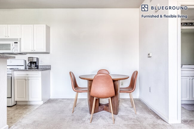 Building Photo - 3120 Rubino Dr