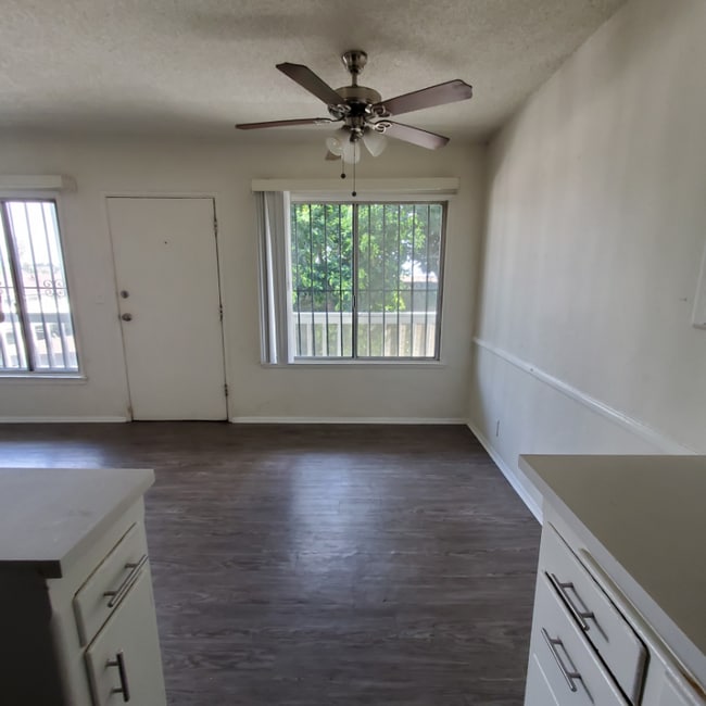 Building Photo - 4847 W Slauson Ave