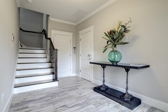 Foto del edificio - 2824 Princeton St