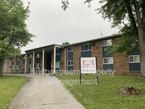 Building Photo - 124 Chestnut St