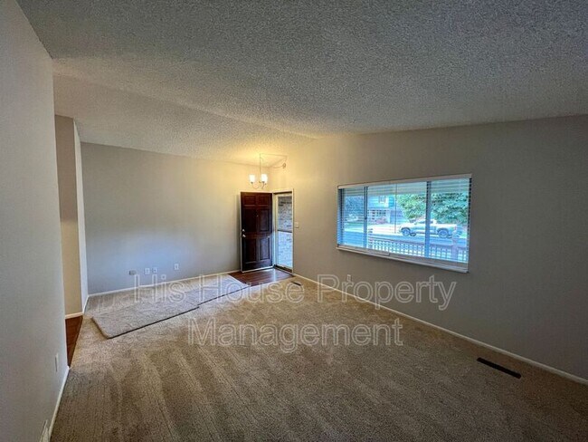 Foto del edificio - 2929 W 19th St Rd
