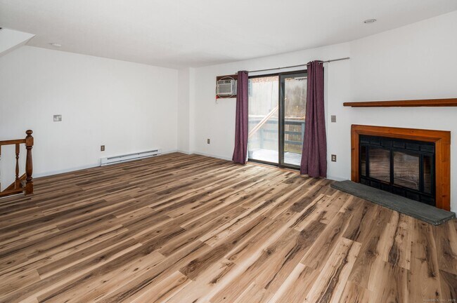 Foto del edificio - 8 Driftway Rd