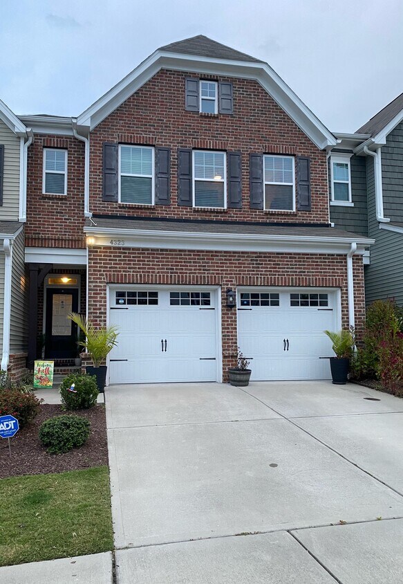 4323 Pond Pine Trail, Morrisville, NC 27560 Townhome Rentals in