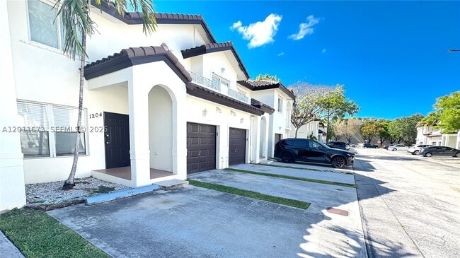 Building Photo - 8902 NW 109th Ct