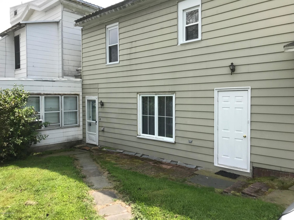 31 W Main St Ringtown Pa 17967 Room For Rent In Ringtown Pa