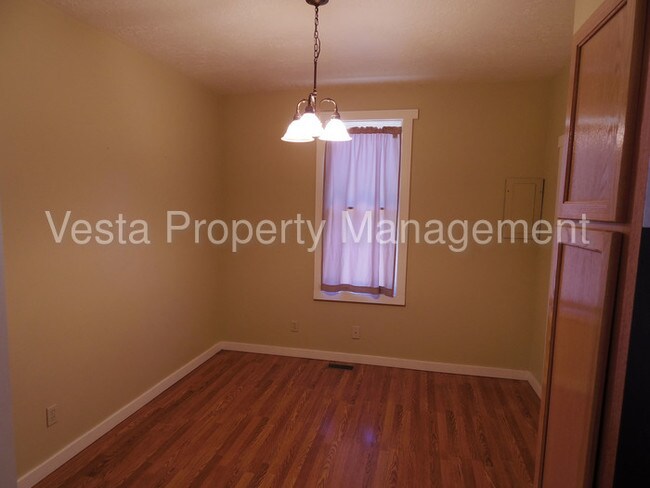 Building Photo - 2668 Jefferson Ave