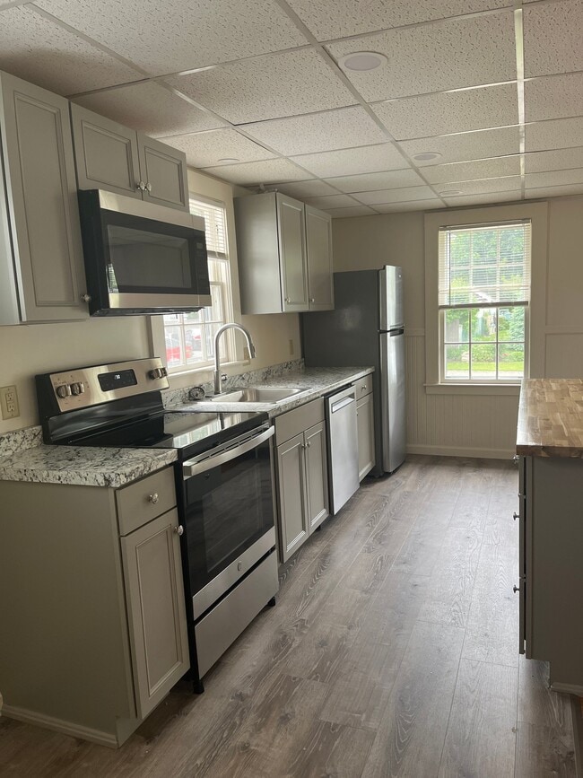 Building Photo - 14 Myrica Ave