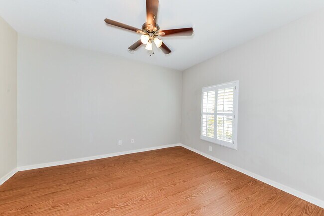 Foto del edificio - 7926 113th Ave Cir E