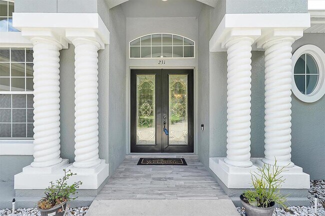 Foto del edificio - 231 Lakay Pl