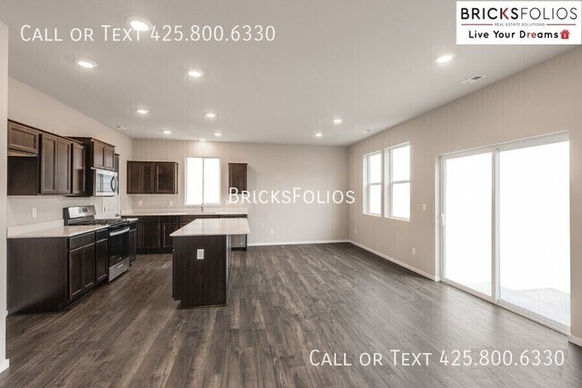 Photo - 1217 SW Pendleton Wy-A House