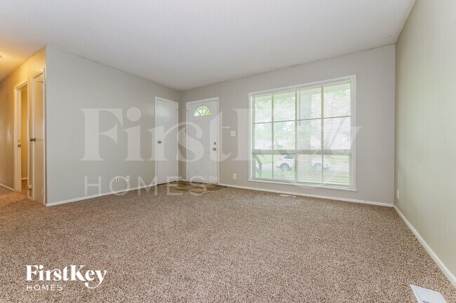 Building Photo - 9309 Farley Ave