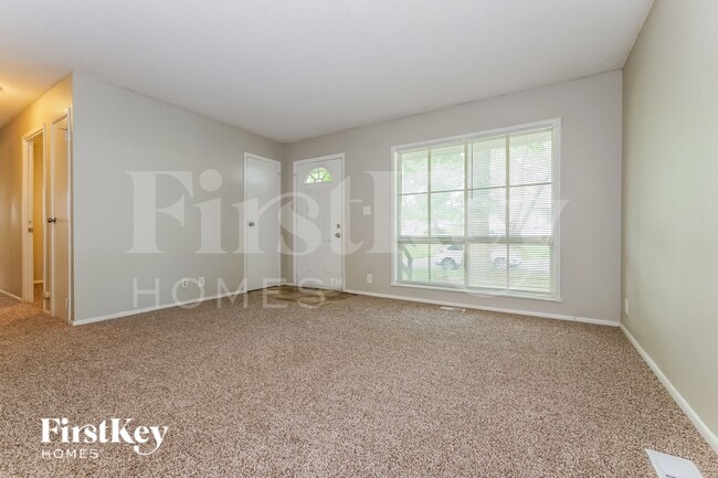 Foto del edificio - 9309 Farley Ave