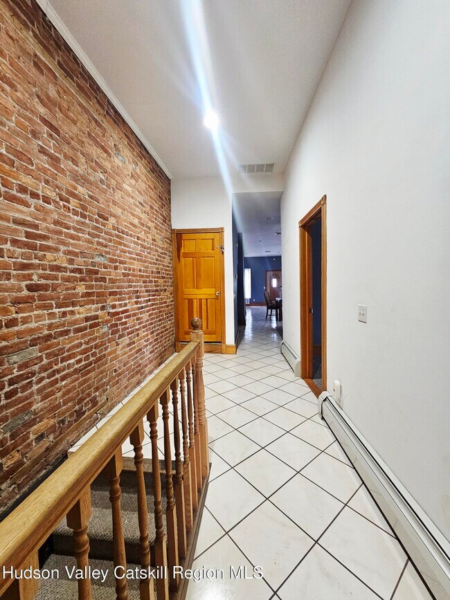 Foto del edificio - 305 Main St