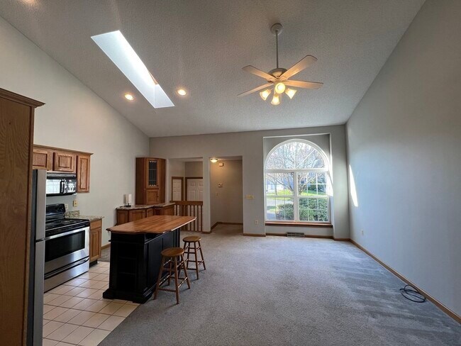 Building Photo - 119 Brookfield Ln