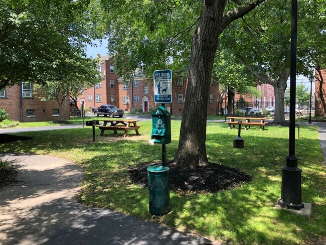 Foto del edificio - 732 North Terrace