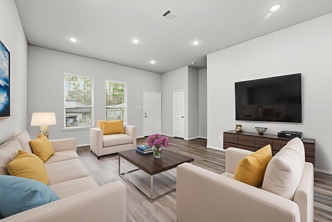 Foto del edificio - 15618 Sycamore Dr