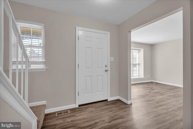 Foto del edificio - 38 Burgundy Dr