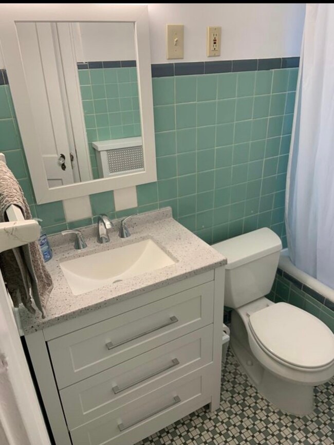 Bathroom - 4419 Erie Ave