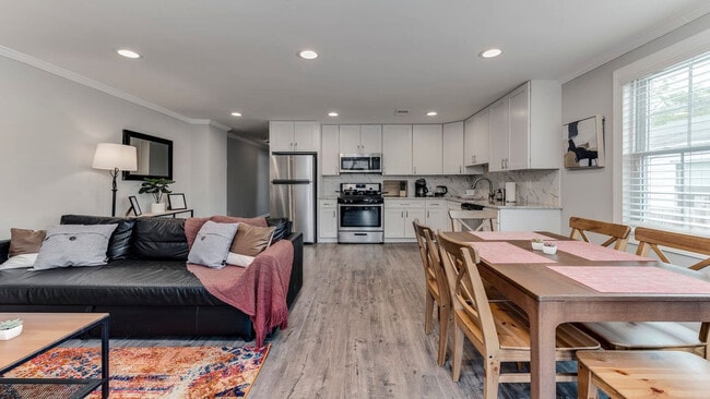 Foto del edificio - 48 E Reed Ave