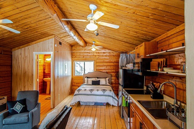 Building Photo - ALL Utilities Included! Dream Alaskan Stud...