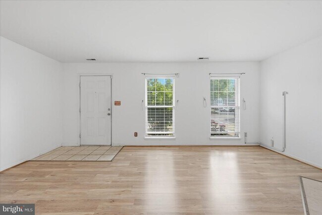 Foto del edificio - 5129 Dominion Dr