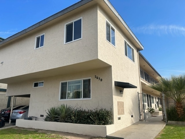 Building Photo - 2630 S Hobart Blvd