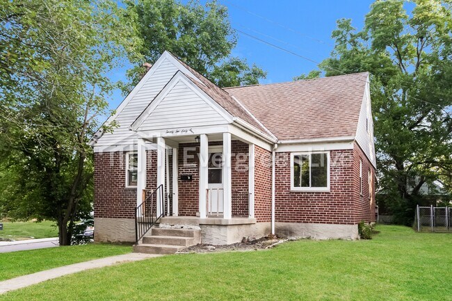 Building Photo - 2264 Rosedale Ave