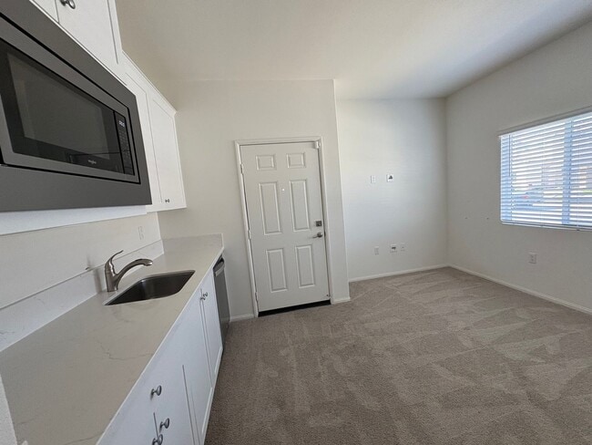 Building Photo - 35286 Sorenstam Dr