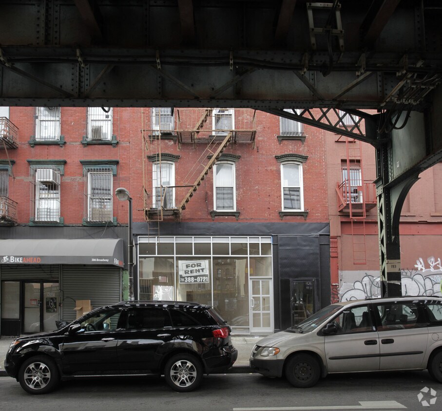 Foto del edificio - 384 Broadway