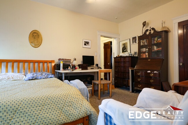 Photo - 36 Linnaean St Apartment