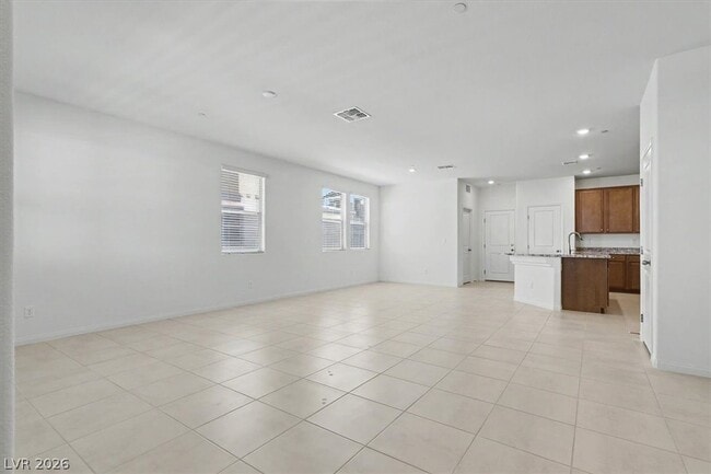 Building Photo - 72 Hornbeck Ln