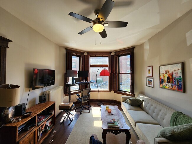 Foto del edificio - 2919 N Halsted St