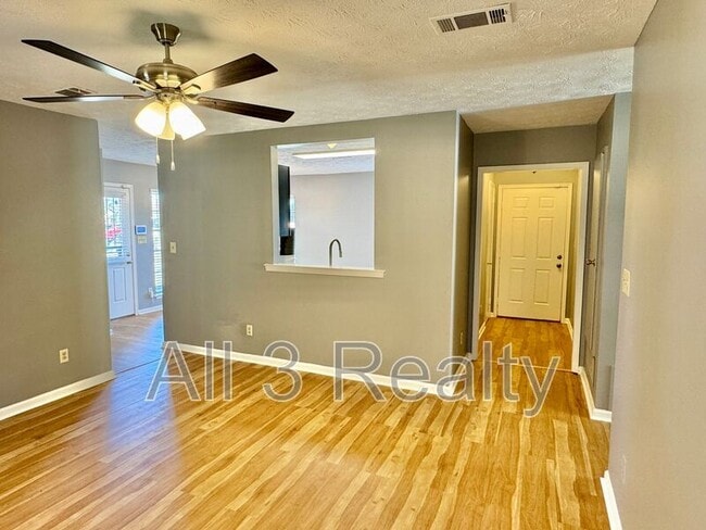 Foto del edificio - 728 E Gardendale Dr