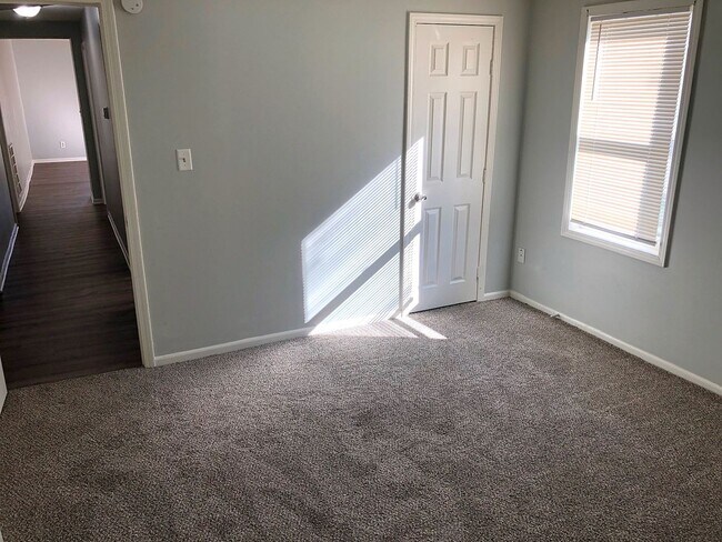 Foto del edificio - 818 Columbia Ave