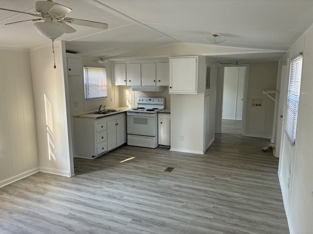 Building Photo - 1112 Deep River Ct