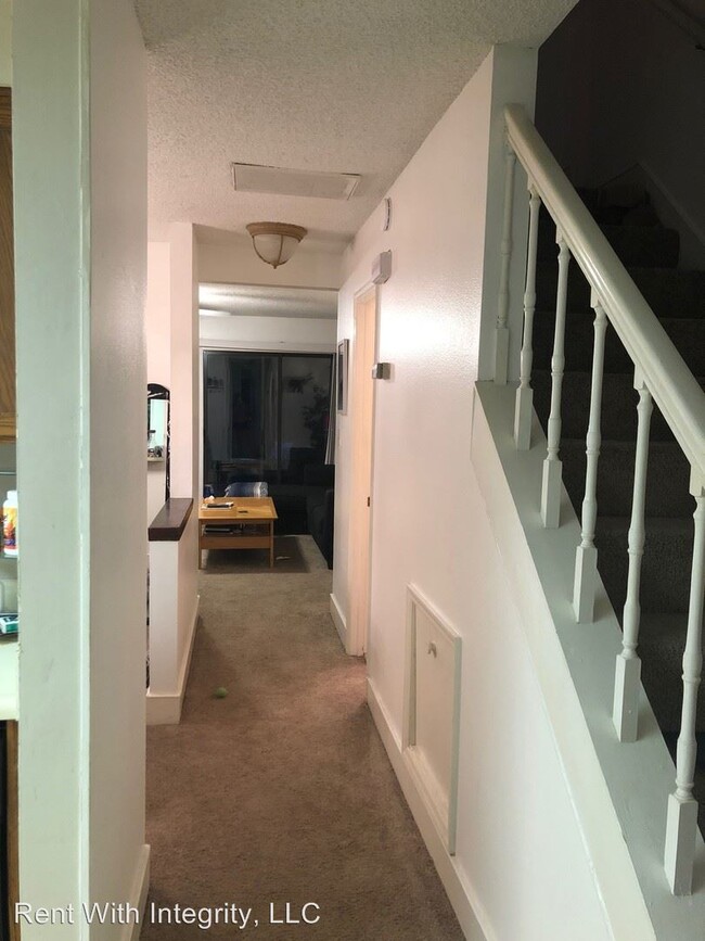 Foto del edificio - 1737 Beechwood Cir S