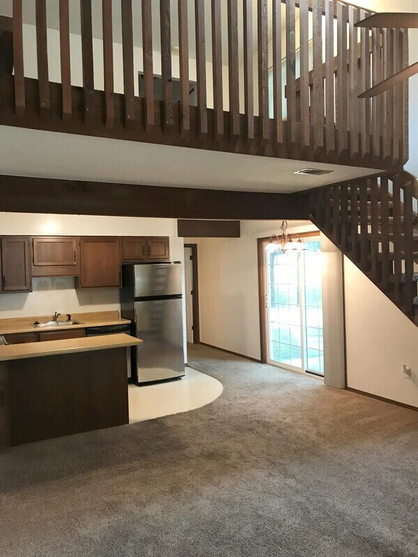 Building Photo - 116-B Sunnyside