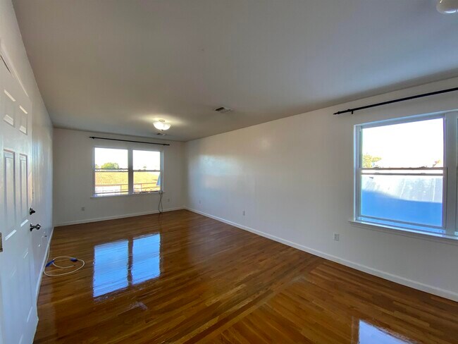 Foto del edificio - 68 W 22ND St