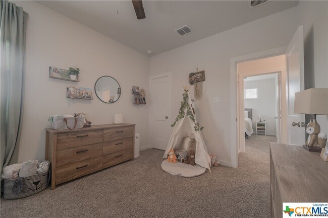 Building Photo - 2909 Mindel St