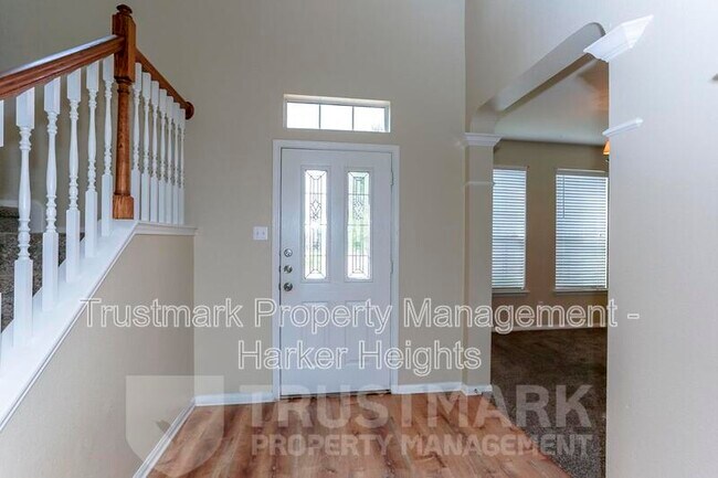 Foto del edificio - 212 Crowfoot Dr