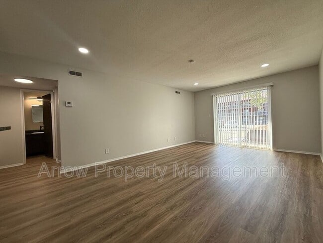 Foto del edificio - 649 S 18th St