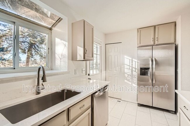 Foto del edificio - 4040 E 94th Ave